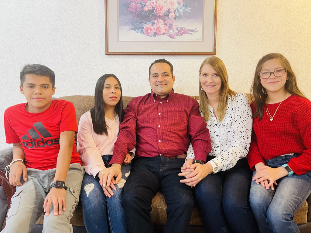 Oscar Ospina and family