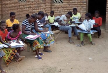 Priez pour des aides pour le programme d’alphabétisation en Guinée, Afrique de l’Ouest