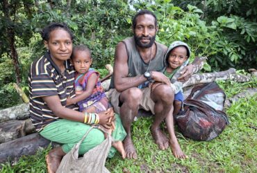 Priez pour l’enseignement dans un village Hewa